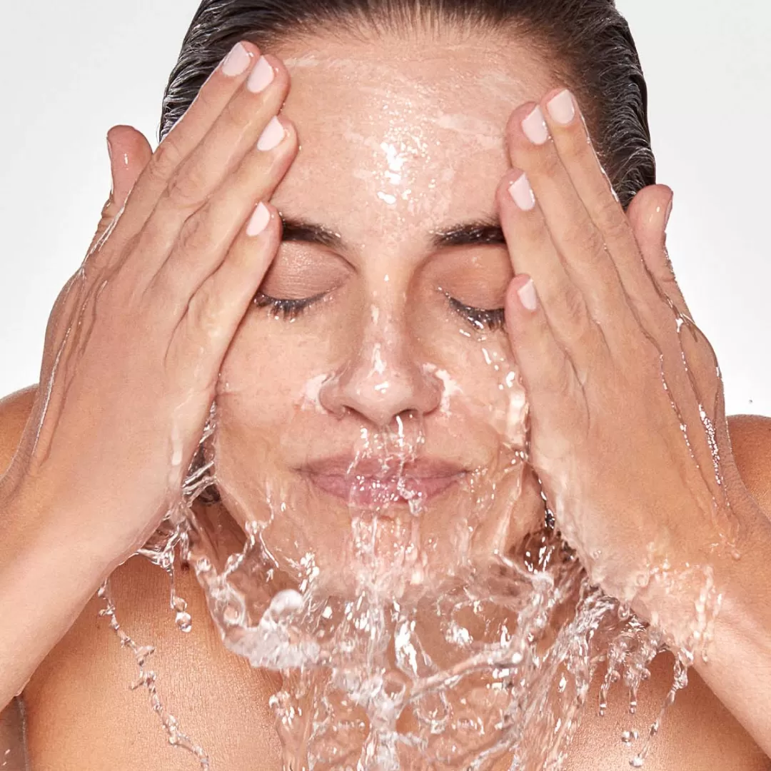 Очищающее средство для лица с витамином С 111SKIN Vitamin C Brightening Cleanser